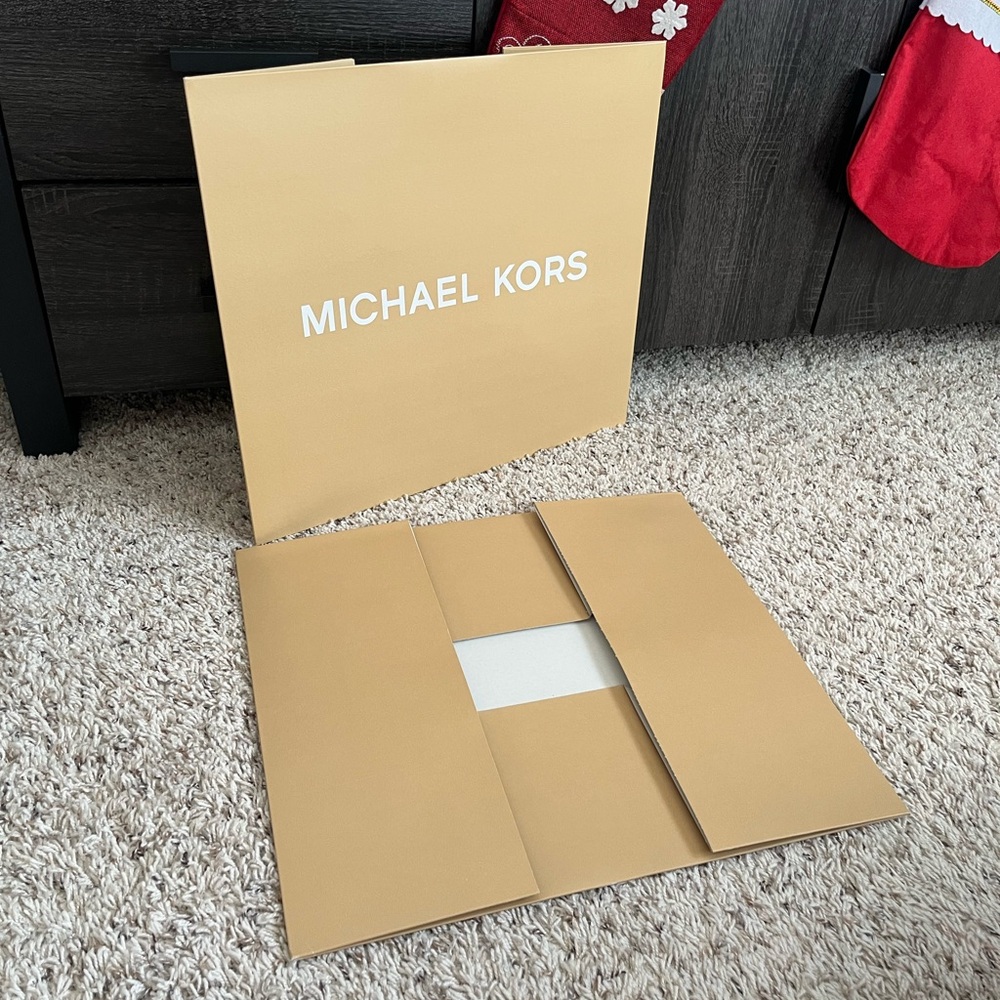 Michael Kors gift box🎈🎈